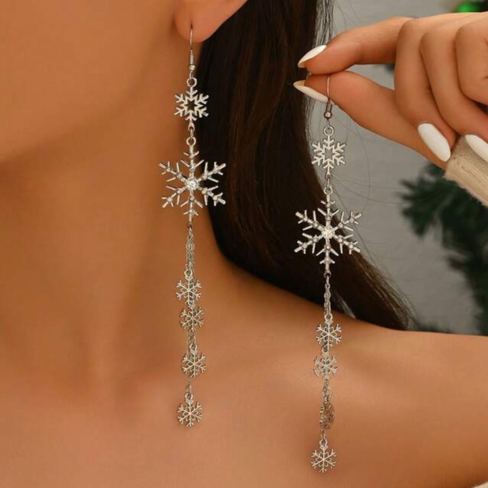 Cubic Zirconia Snowflake Earrings